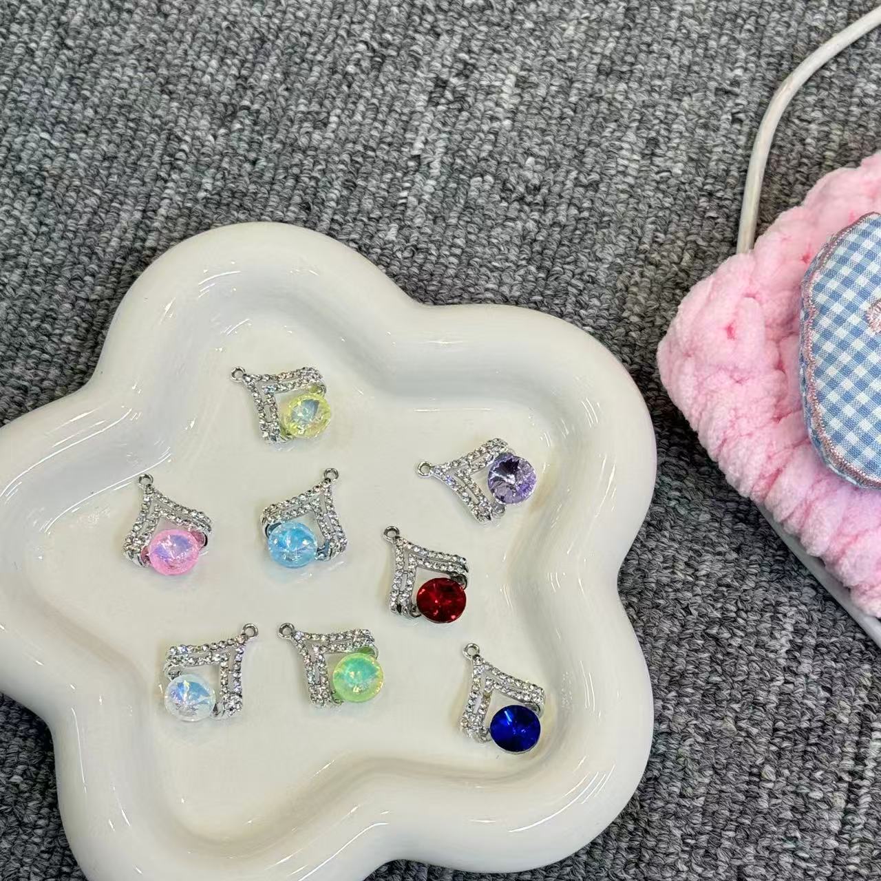 P-09 Earring Pose Pendant (3pcs/bag(by duck