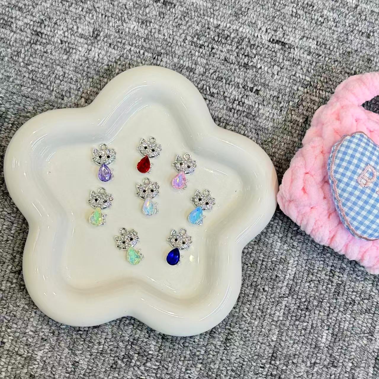 P-16 Cute Cat Pendant (3 pcs/bag(by duck