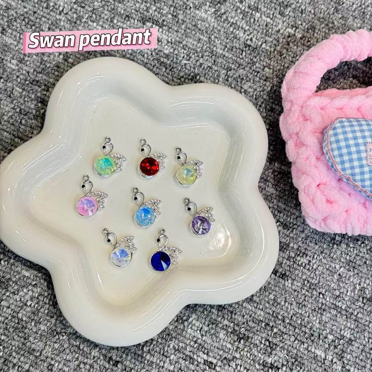 P-20 Elegance Swan Pendant (3 pcs/bag(by duck