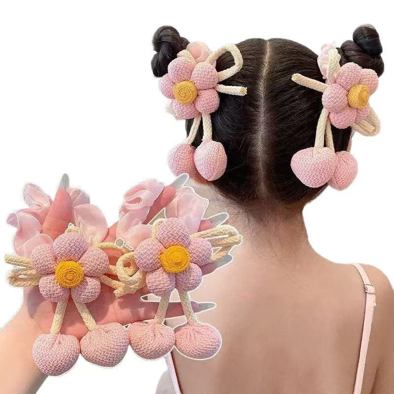 C-10 Crochet Flower Heart Keychain (just flower chain